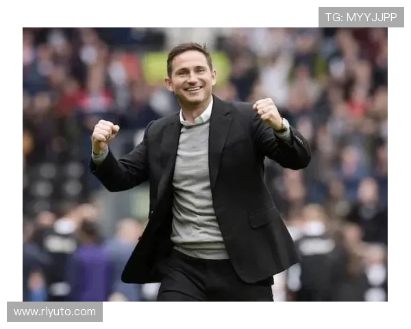 德甲转会市场动态分析显示新赛季引援策略将影响球队未来方向