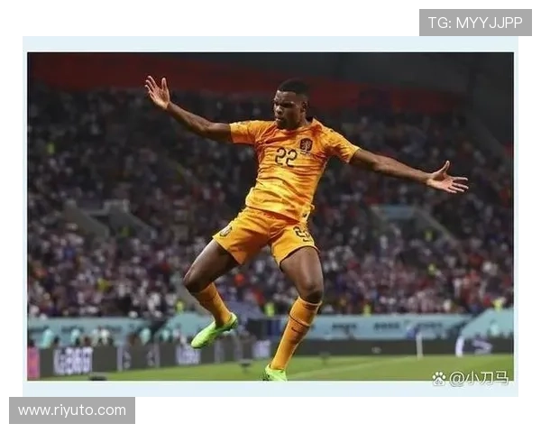 克鲁伊夫战术理念影响深远，重新定义现代足球的全攻全守策略分析