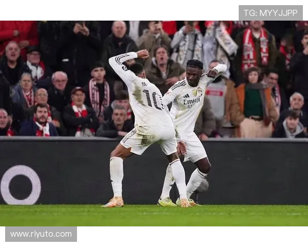 皇马战绩稳定但比赛控制力下降，关键阶段中场稳定性面临考验