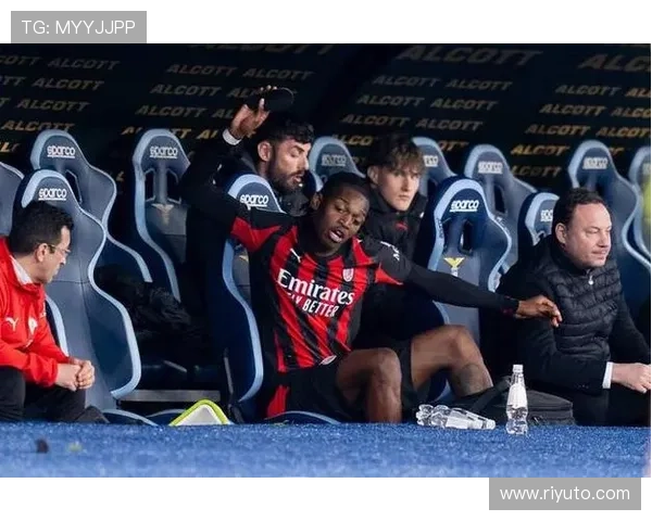 米兰进攻效率波动明显，多场关键战未能打破僵局表现受限